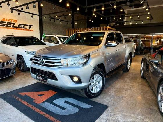 TOYOTA HILUX 2.8 SRV 4X4 CD 16V DIESEL 4P AUTOMÁTICO TOYOTA HILUX 2.8 SRV 4X4 CD 16V DIESEL 4P AUTOMÁTICO